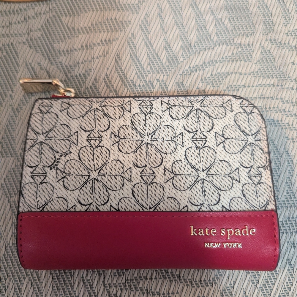 Kate Spade Flower Small Compact Wallet - Picture 2 of 13